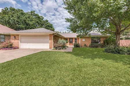 1810 Big Bend Drive Grapevine, TX 76051