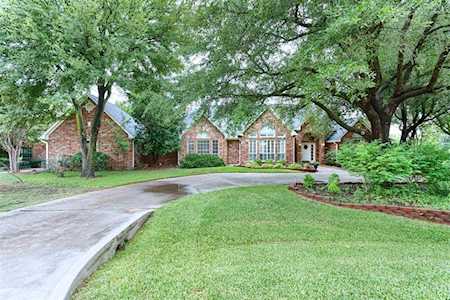 681 Forest Oaks Drive Fairview, TX 75069