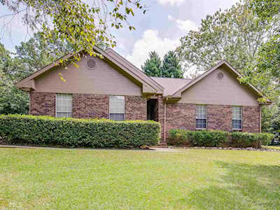 213 Clarkdell Dr Stockbridge, GA 30281