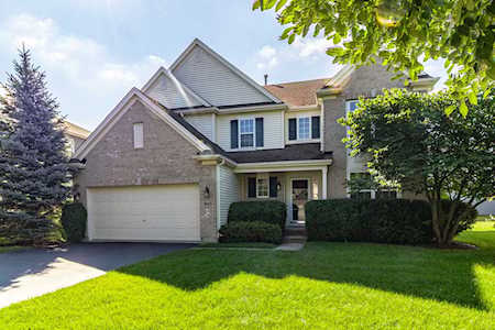 945 Forest View Way Antioch, IL 60002