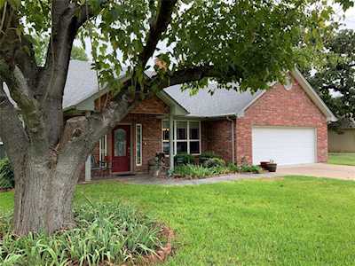 3709 Winding Way Granbury, TX 76049