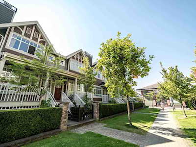 7111 Mont Royal Square Vancouver, BC V5S 4W5