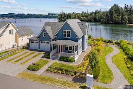 220 Anchor Lane Port Ludlow, WA 98365
