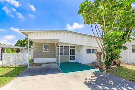 1810 E Beach Dr Bradenton, FL 34207
