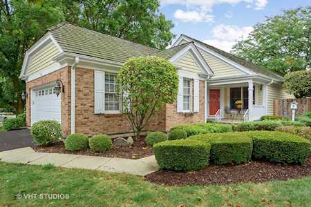 402 Park Barrington Dr Barrington, IL 60010