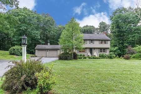 253 Stoney Lea Road Dedham, MA 02026