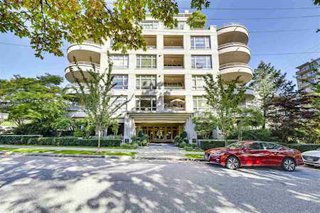 5700 Larch Street #305 Vancouver, BC V6M 4E2