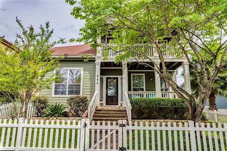 389 Sampson Kyle, TX 78640