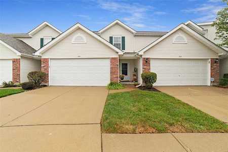 221 Homeshire Circle Wentzville, MO 63385