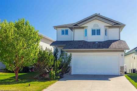 45 Tuscarora Circle NW Calgary, AB T3L 2B8