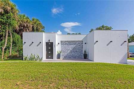 395 Shamrock Dr Venice, FL 34293