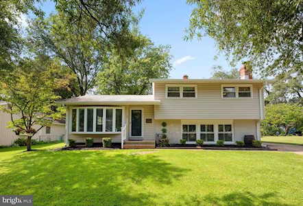 202 Holland Rd Severna Park, MD 21146