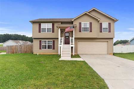 372 Spring Valley Dr Winfield, MO 63389