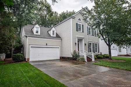 7717 Rathlin Ct Charlotte, NC 28270