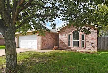 402 Lonestar Park Lane Ponder, TX 76259