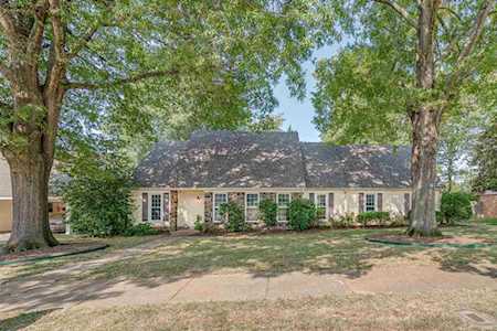 2587 Surrey Wood Dr Bartlett, TN 38134
