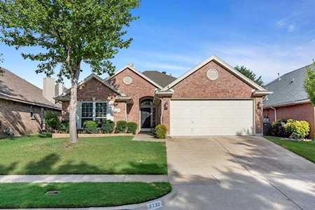 7732 Summerbrook Circle Fort Worth, TX 76137