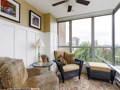 1575 W 10th Avenue #704 Vancouver, BC V6J 5L1