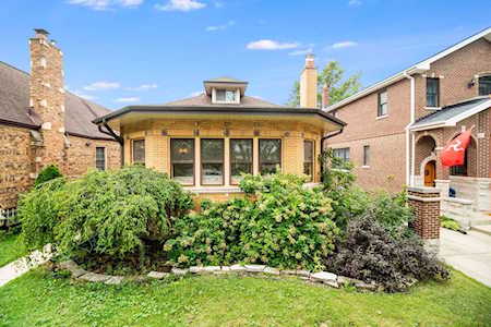 9744 S Hamilton Ave Chicago, IL 60643