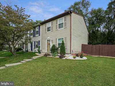 6423 Grafton Garth Ct Glen Burnie, MD 21061