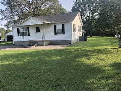 365 Hurricane Loop Tennessee Ridge, TN 37178