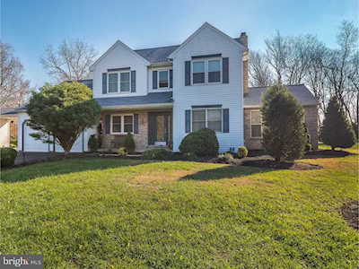 8 Kings Ct Woolwich Township, NJ 08085
