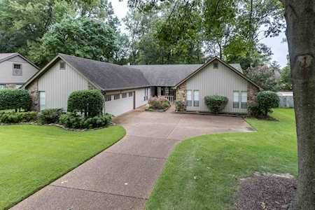 2241 Windy Oaks Dr Germantown, TN 38139