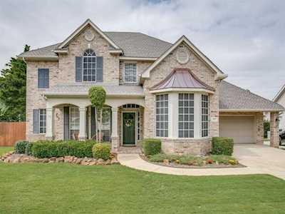 2717 Summer Wind Drive Grapevine, TX 76051