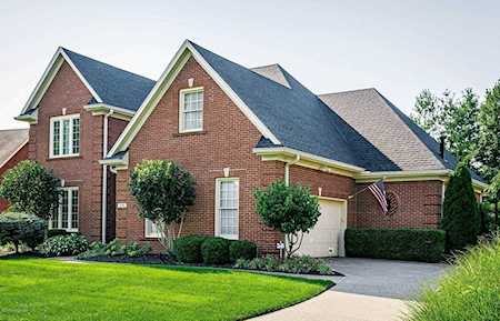 1110 Lake Bluff Cir Louisville, KY 40245