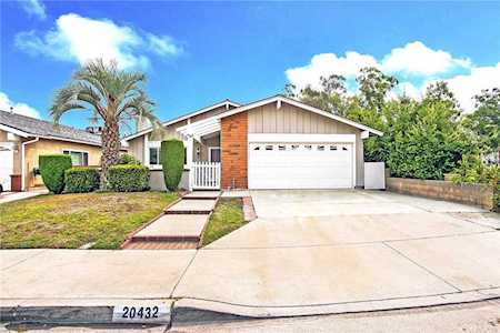 20432 Belshire Avenue Lakewood, CA 90715