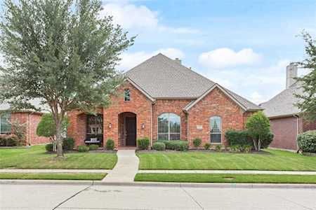 4304 Meadowview Lane Sachse, TX 75048