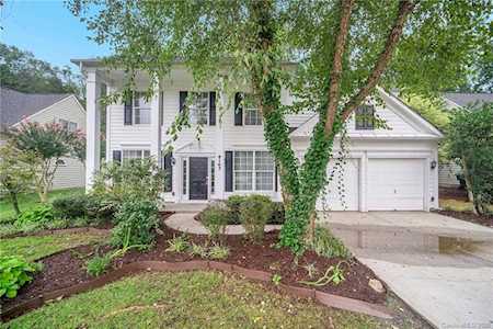 6147 Creekview Ct Harrisburg, NC 28075