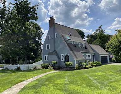 33 Ingraham Road Wellesley, MA 02482