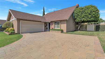 8011 Hummingbird Circle La Palma, CA 90623
