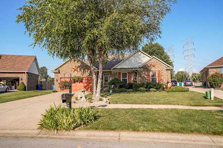 5904 Trappers Ridge Cir Louisville, KY 40216