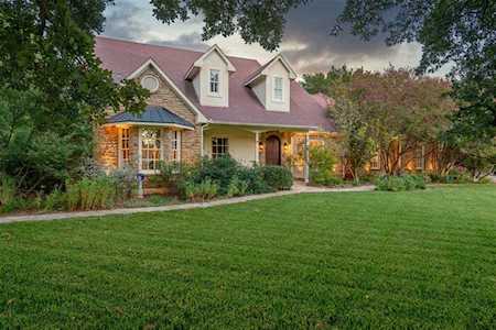 1505 N Carroll Avenue Southlake, TX 76092