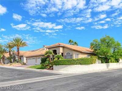 9100 Blazing Fire Ct Las Vegas, NV 89117