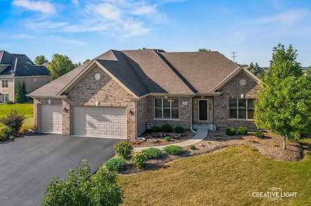 984 Bluestem Dr Geneva, IL 60134
