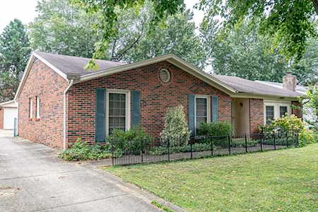 3118 Spring Breeze Ct Louisville, KY 40220