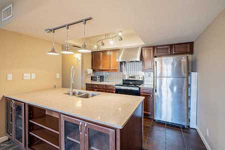 7502 E Thomas Road #308 Scottsdale, AZ 85251
