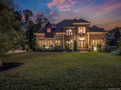 3828 Riceland Place Charlotte, NC 28216