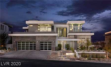14 Night Song Way Las Vegas, NV 89135