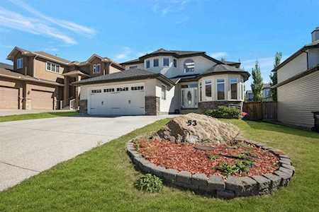 53 Simcoe Close SW Calgary, AB T3H 4N4