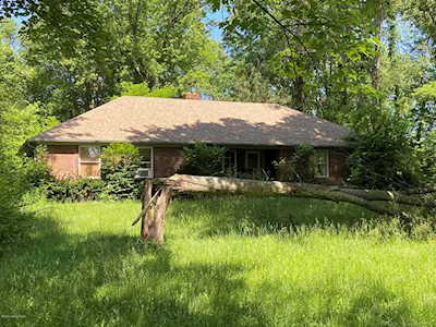 6402 Upper Hunters Trace Louisville, KY 40216