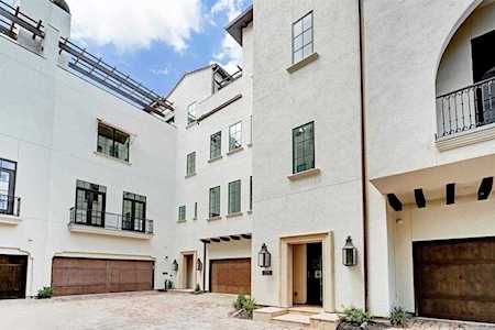 2413 Rosamond St Houston, TX 77098