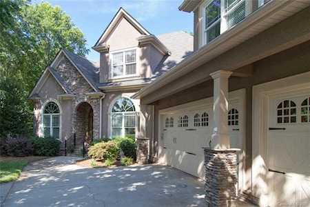 8950 Fair Oak Dr Sherrills Ford, NC 28673