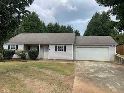 717 Village Overlook Mcdonough, GA 30253