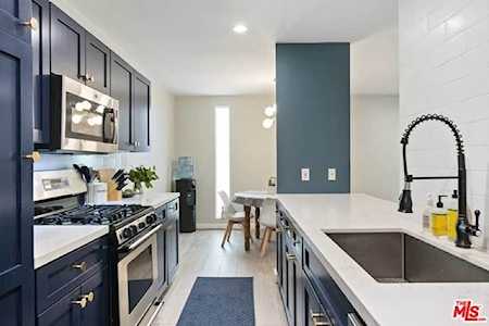 330 S Barrington Avenue #102 Los Angeles, CA 90049