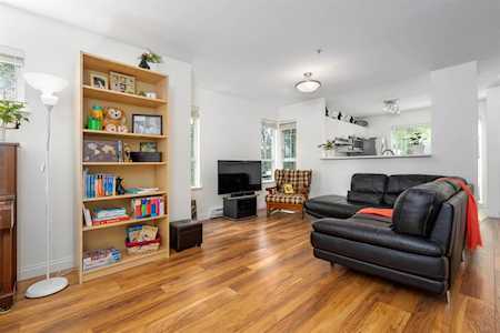 238 E 18th Avenue #202 Vancouver, BC V5V 1E6