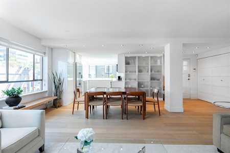 1337 W 10th Avenue #301 Vancouver, BC V6H 1J7